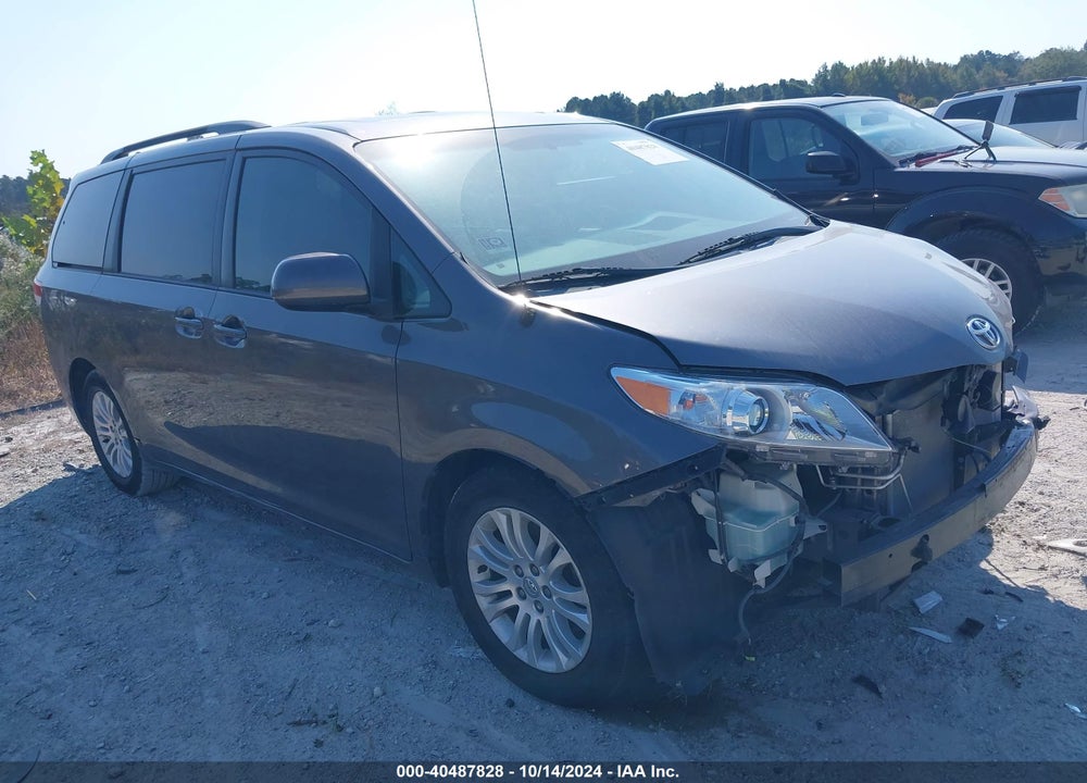 2012 TOYOTA SIENNA XLE V6 8 PASSENGER VIN: 5TDYK3DC0CS274321