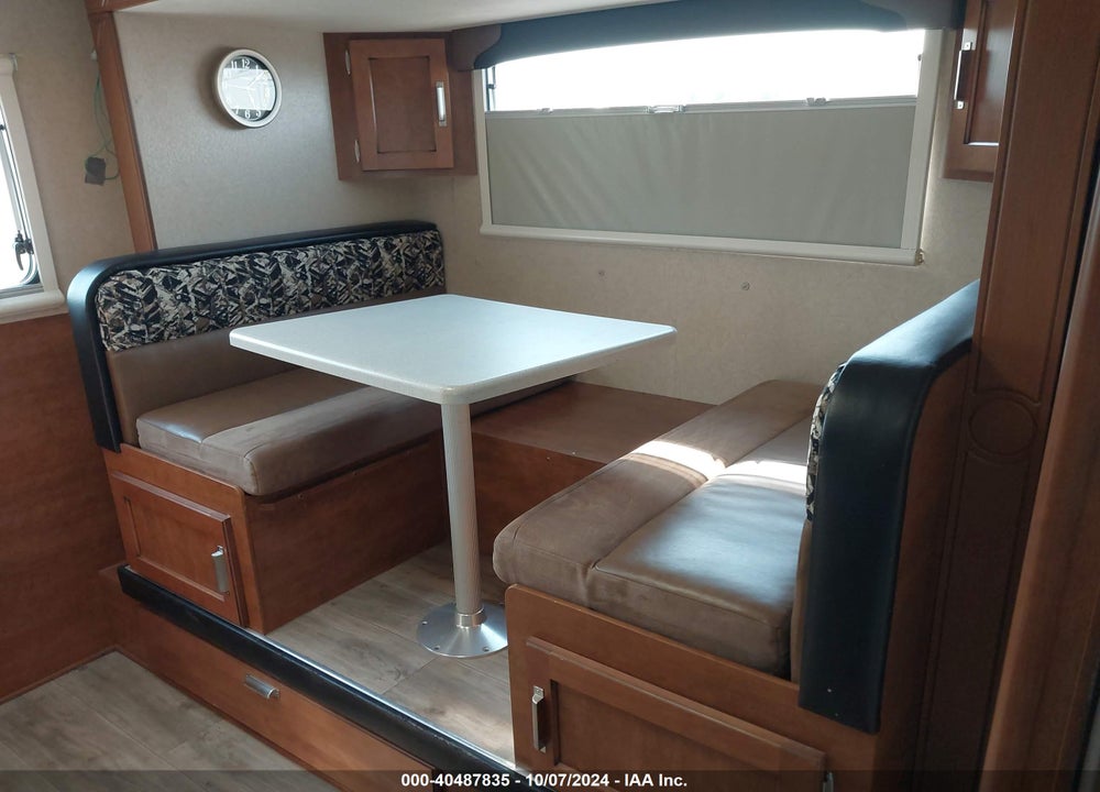 2018 LANCE TRAVEL TRAILERS VIN: 56YTT1510JL322861