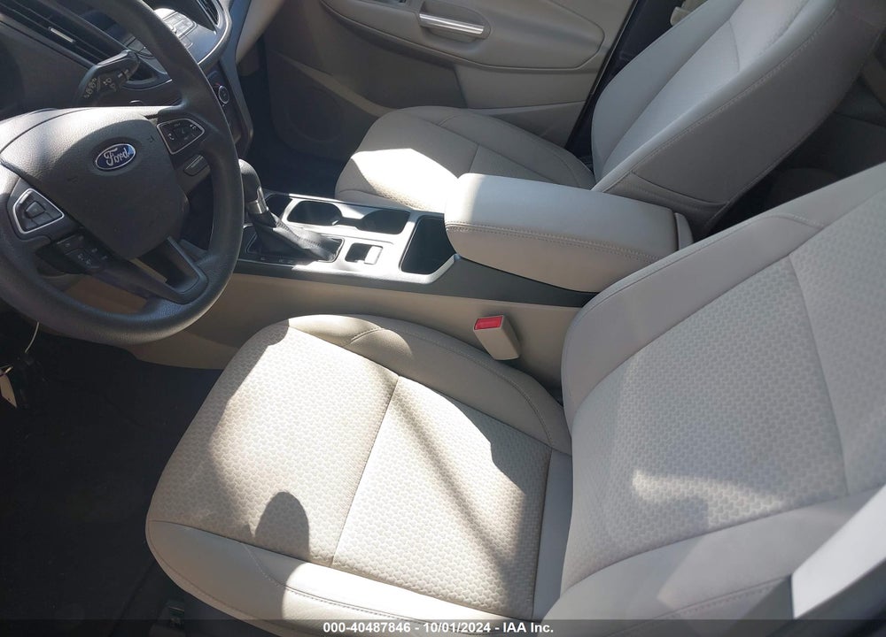 2017 FORD ESCAPE SE VIN: 1FMCU0GD7HUA36410