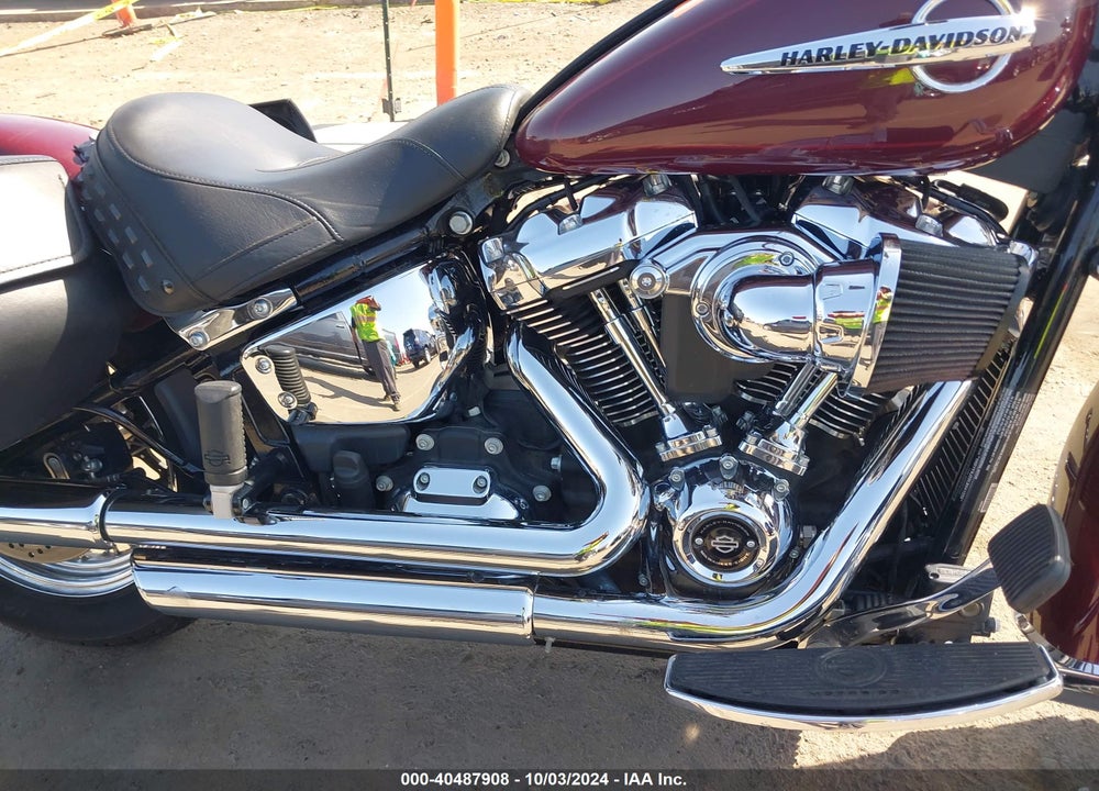 2020 HARLEY-DAVIDSON FLHC VIN: 1HD1YAJ22LB041336