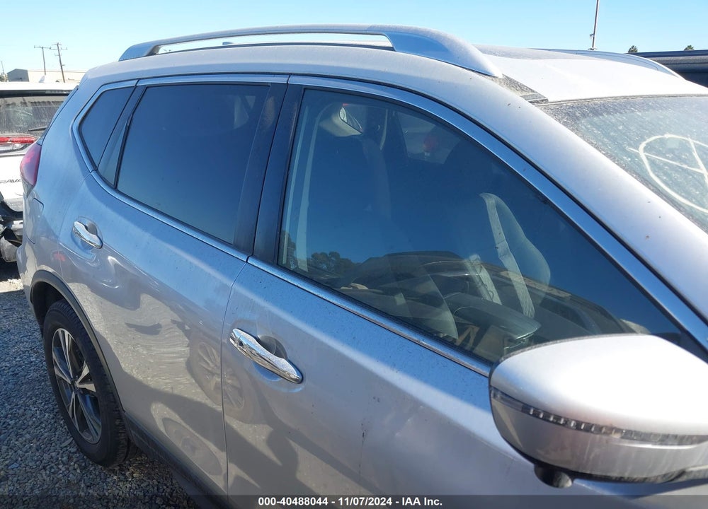 2019 NISSAN ROGUE SV VIN: JN8AT2MT8KW268892