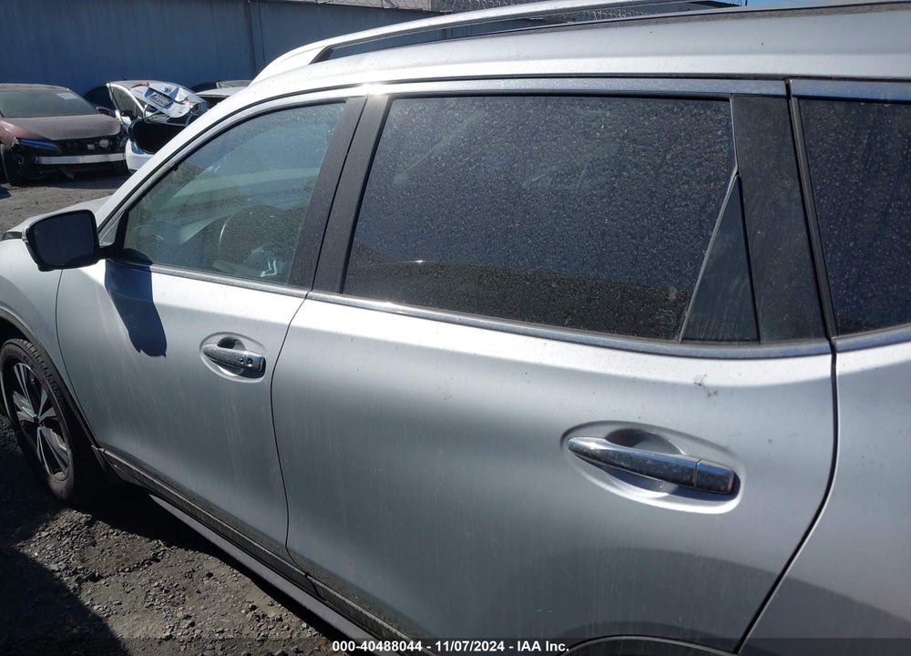 2019 NISSAN ROGUE SV VIN: JN8AT2MT8KW268892