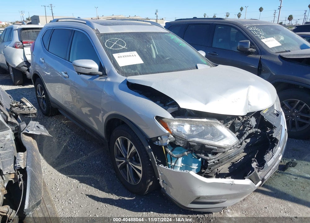 2019 NISSAN ROGUE SV VIN: JN8AT2MT8KW268892