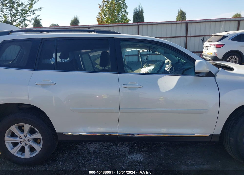 2013 TOYOTA HIGHLANDER BASE PLUS V6 VIN: 5TDBK3EH1DS271607