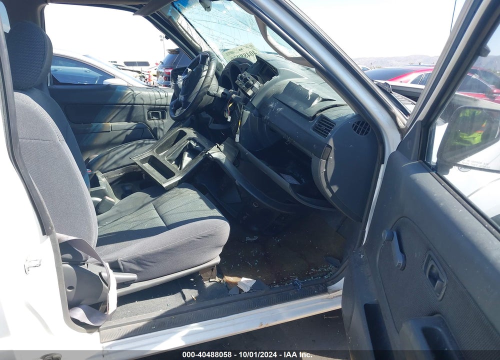2002 NISSAN FRONTIER XE VIN: 1N6DD26S12C372942
