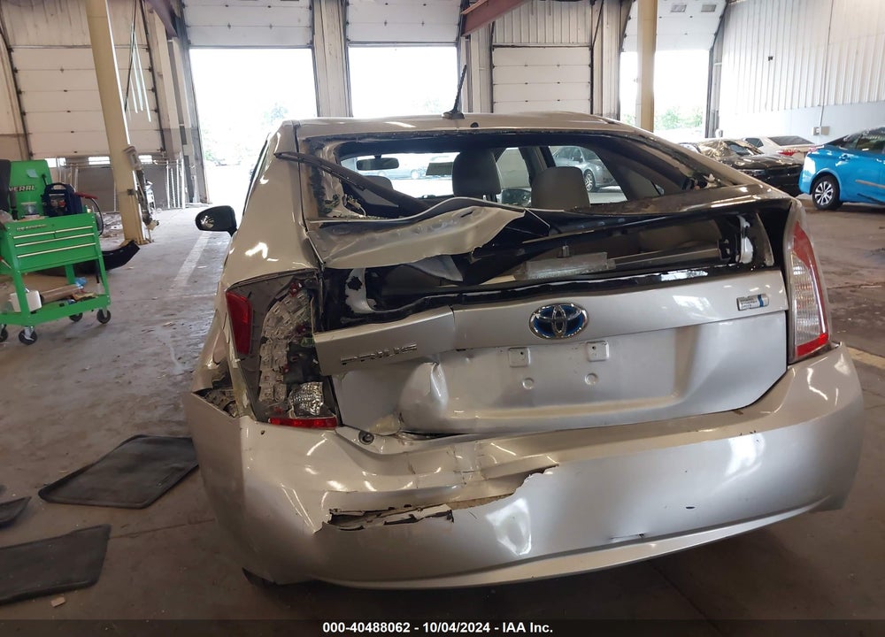 2014 TOYOTA PRIUS THREE VIN: JTDKN3DUXE1810164