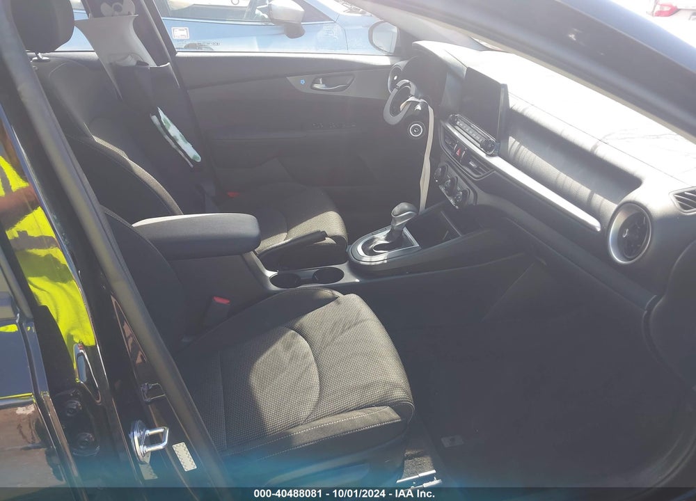 2020 KIA FORTE LXS VIN: 3KPF24AD8LE215621