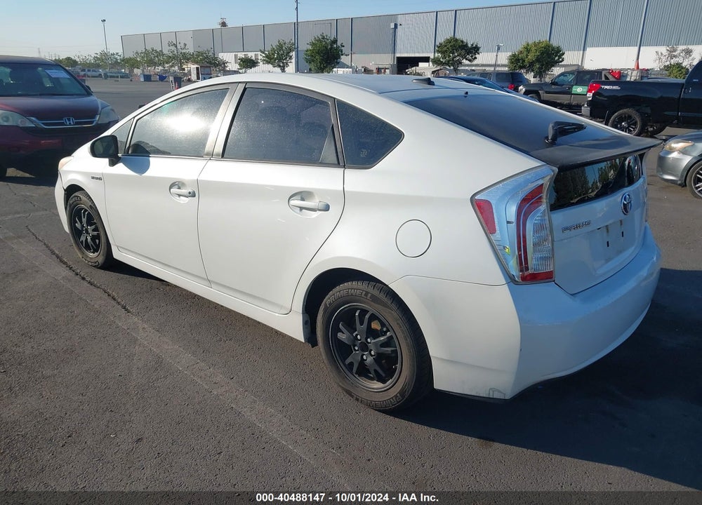 2014 TOYOTA PRIUS THREE VIN: JTDKN3DU5E1763853