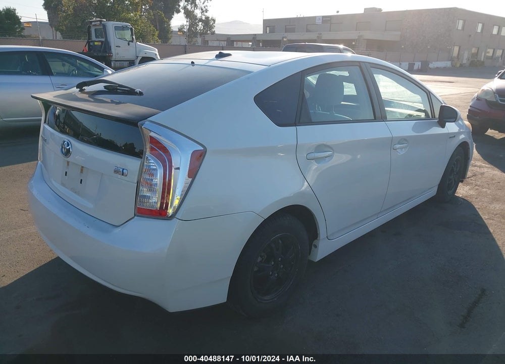 2014 TOYOTA PRIUS THREE VIN: JTDKN3DU5E1763853