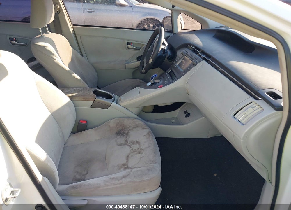 2014 TOYOTA PRIUS THREE VIN: JTDKN3DU5E1763853