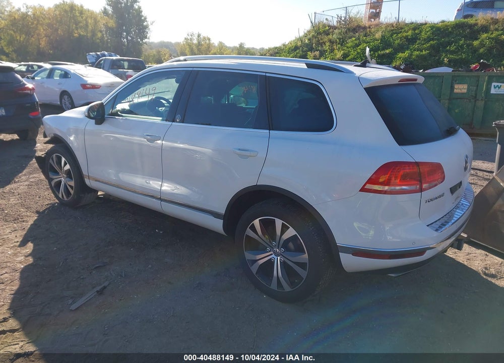 2017 VOLKSWAGEN TOUAREG V6 WOLFSBURG EDITION VIN: WVGRF7BP7HD004717