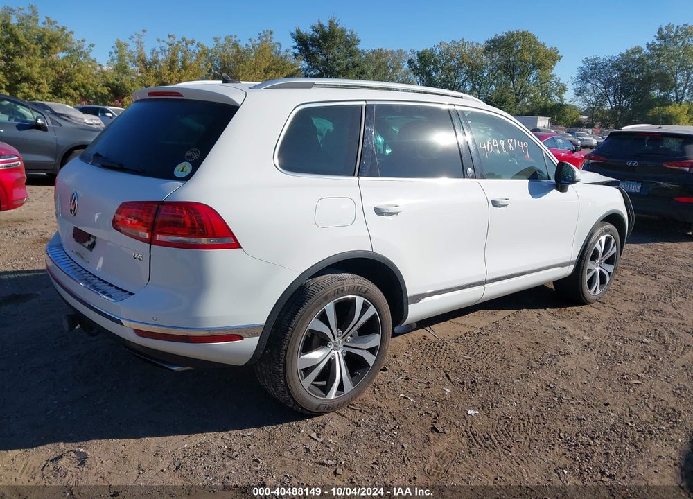 2017 VOLKSWAGEN TOUAREG V6 WOLFSBURG EDITION VIN: WVGRF7BP7HD004717