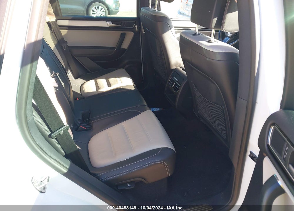 2017 VOLKSWAGEN TOUAREG V6 WOLFSBURG EDITION VIN: WVGRF7BP7HD004717
