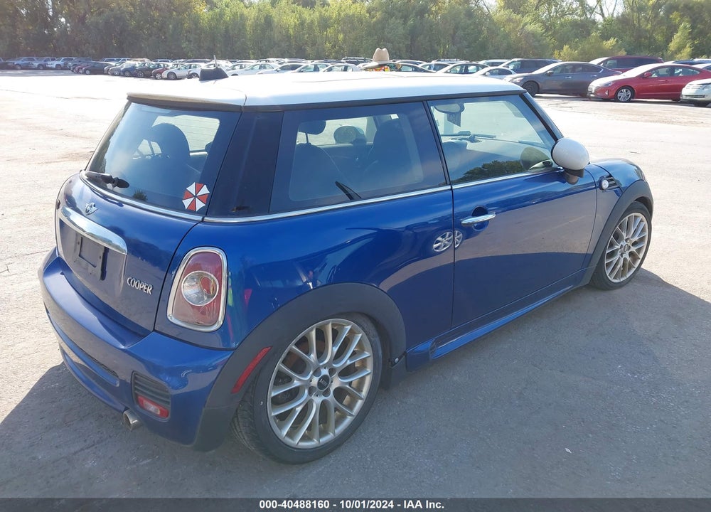 2012 MINI COOPER VIN: WMWSU3C50CT367289