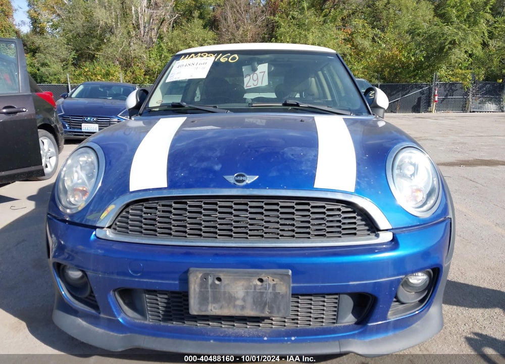 2012 MINI COOPER VIN: WMWSU3C50CT367289