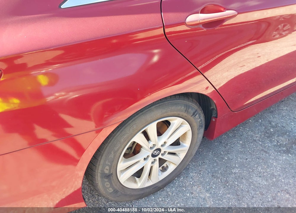 2014 HYUNDAI SONATA GLS VIN: 5NPEB4AC2EH898014