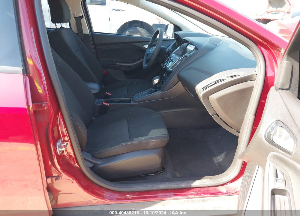 2017 FORD FOCUS SEL VIN: 1FADP3H24HL295446