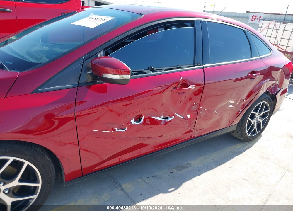 2017 FORD FOCUS SEL VIN: 1FADP3H24HL295446