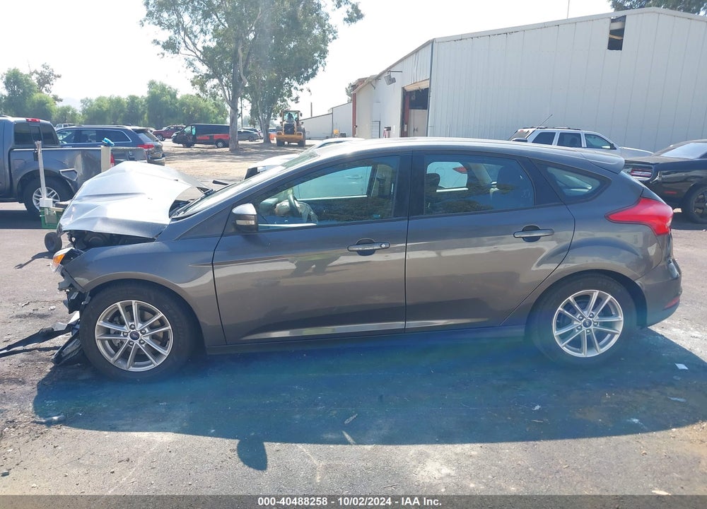 2016 FORD FOCUS SE VIN: 1FADP3K28GL263977