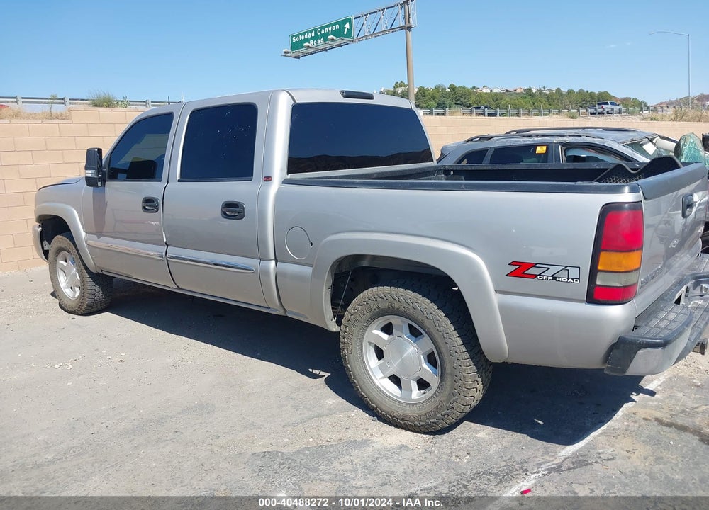 2005 GMC SIERRA 1500 SLE VIN: 2GTEK13T351326169
