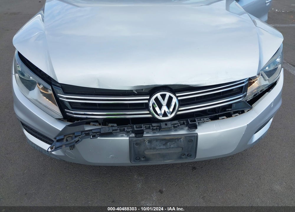 2015 VOLKSWAGEN TIGUAN S VIN: WVGAV7AX8FW551174
