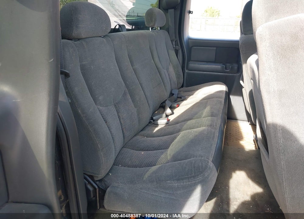 2003 CHEVROLET SILVERADO 1500 LS VIN: 2GCEK19T631207410
