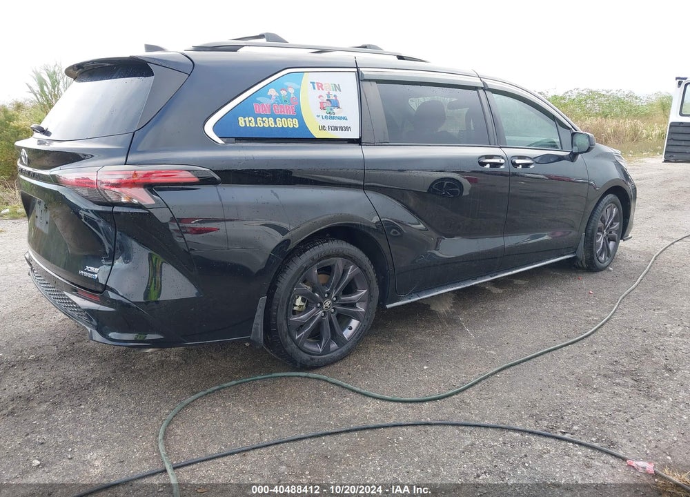 2022 TOYOTA SIENNA XSE VIN: 5TDXRKECXNS105815