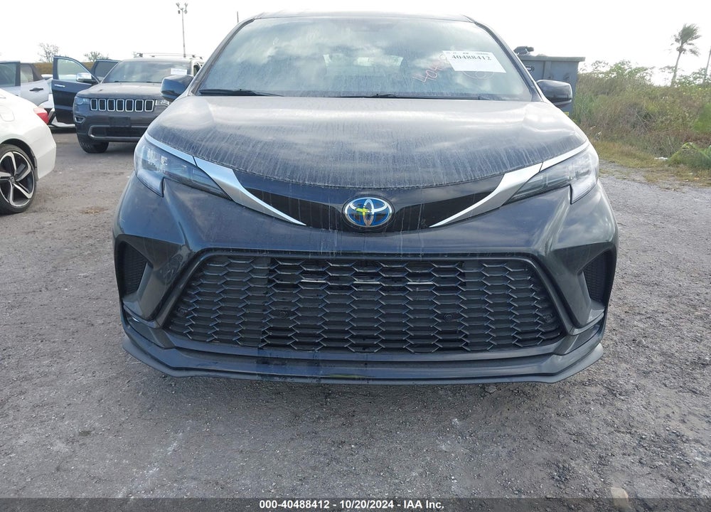 2022 TOYOTA SIENNA XSE VIN: 5TDXRKECXNS105815