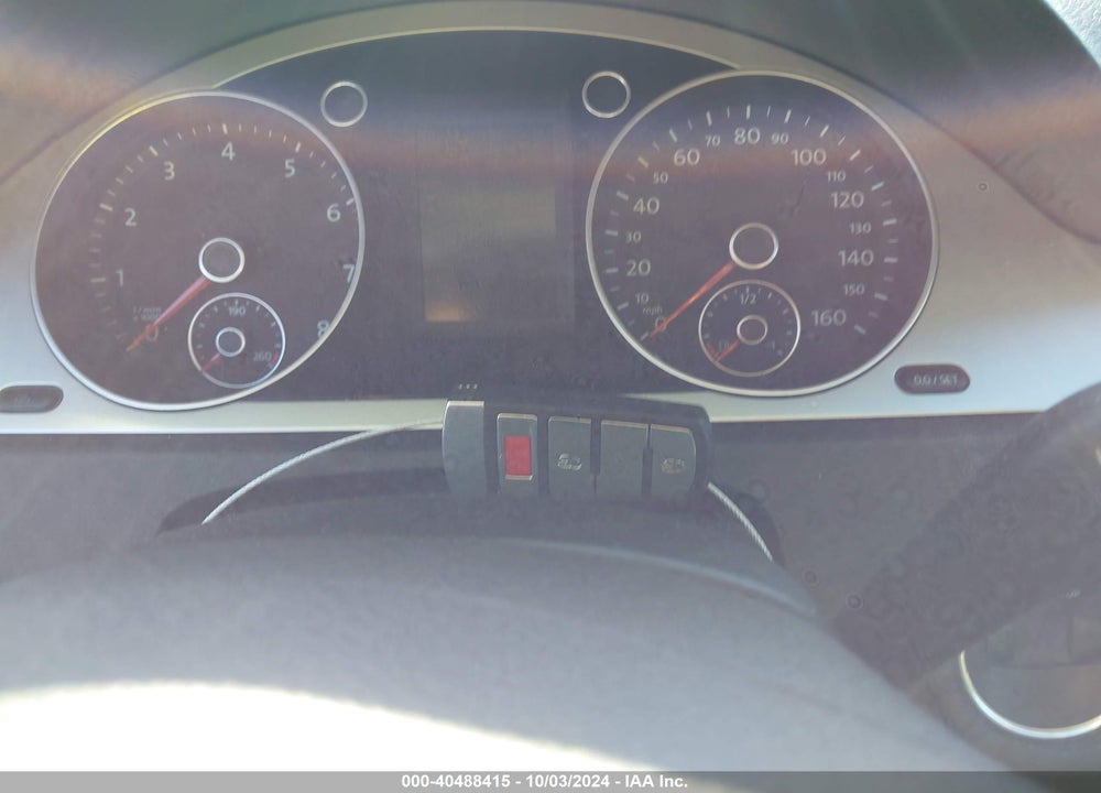 2010 VOLKSWAGEN PASSAT KOMFORT VIN: WVWJM7AN8AE081510