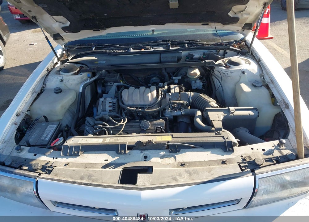 1992 OLDSMOBILE 88 ROYALE VIN: 1G3HN53L4NH339117