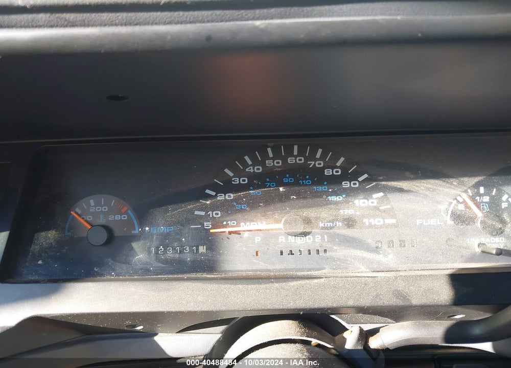 1992 OLDSMOBILE 88 ROYALE VIN: 1G3HN53L4NH339117