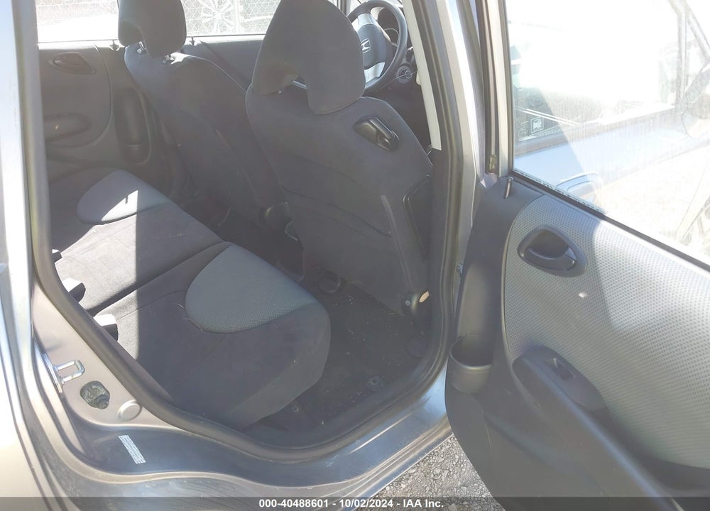 2008 HONDA FIT VIN: JHMGD37468S002640