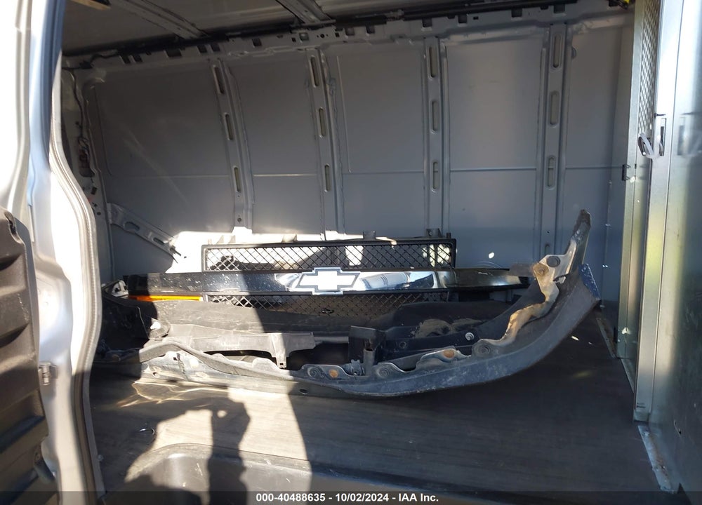 2022 CHEVROLET EXPRESS CARGO RWD 2500 REGULAR WHEELBASE WT VIN: 1GCWGAFP0N1283145