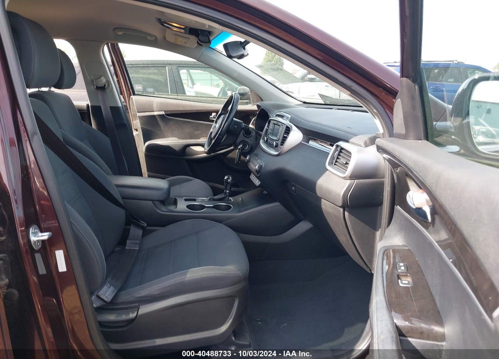 2016 KIA SORENTO 2.4L LX VIN: 5XYPGDA37GG065300