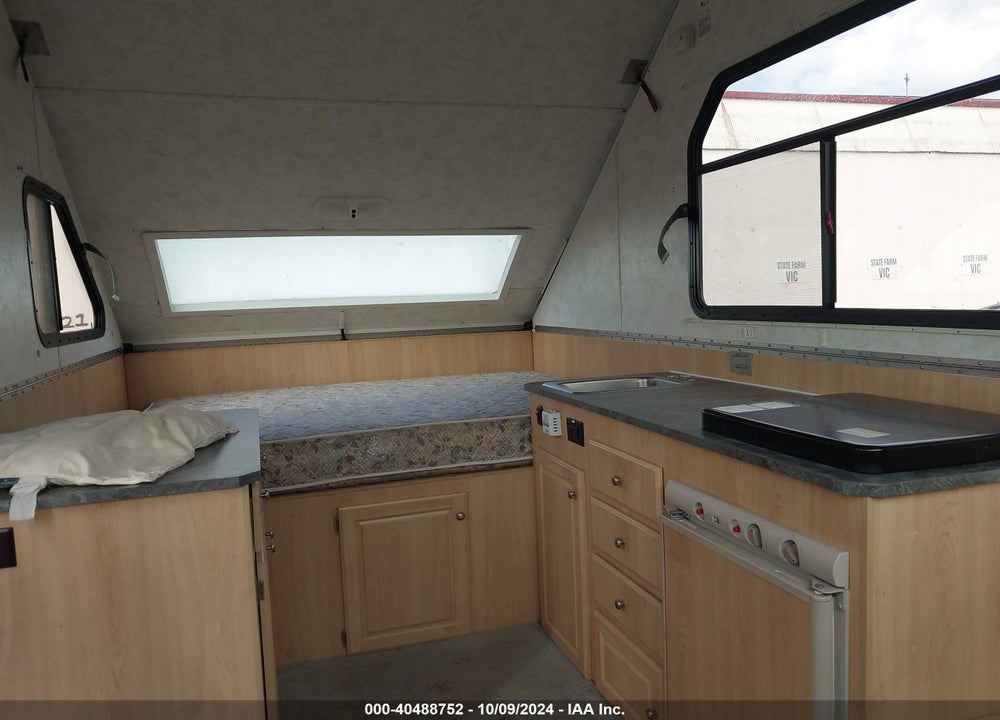 2006 CHALET XL 1930 VIN: 1C9X319196A725195