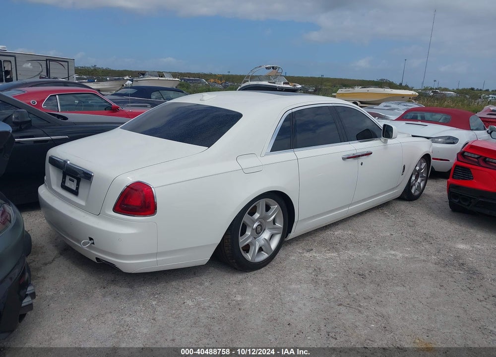 2011 ROLLS-ROYCE GHOST VIN: SCA664S51BUX49496