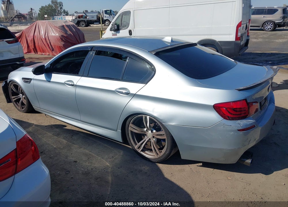 2013 BMW M5 VIN: WBSFV9C52DD096647