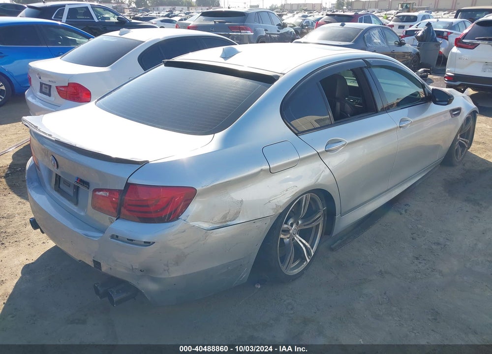 2013 BMW M5 VIN: WBSFV9C52DD096647