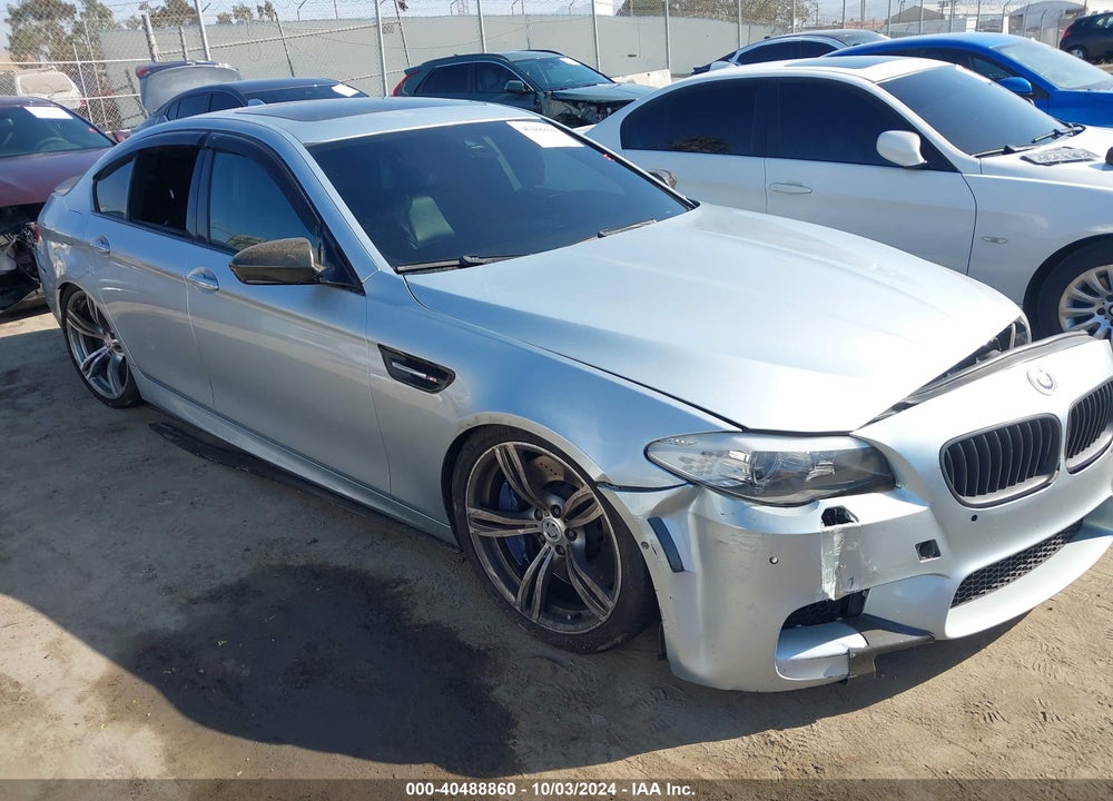 2013 BMW M5 VIN: WBSFV9C52DD096647