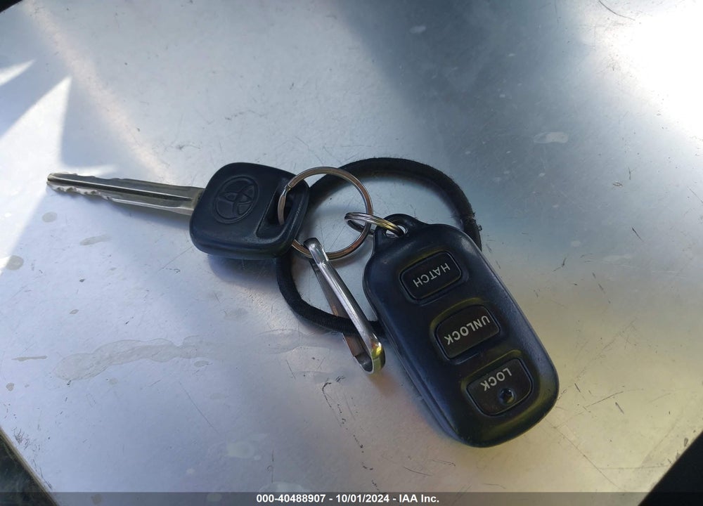 2004 TOYOTA MATRIX STANDARD VIN: 2T1KR32E84C222676