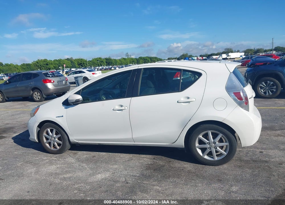 2012 TOYOTA PRIUS C THREE VIN: JTDKDTB38C1504204