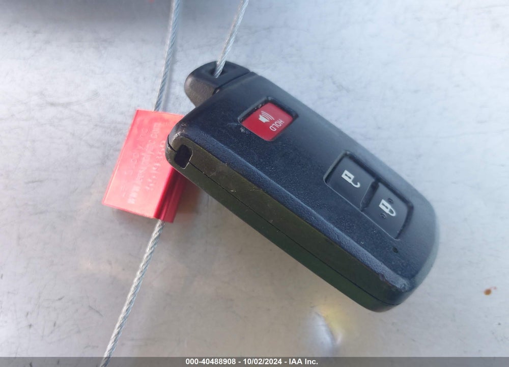 2012 TOYOTA PRIUS C THREE VIN: JTDKDTB38C1504204