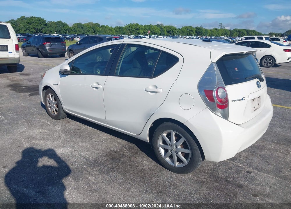 2012 TOYOTA PRIUS C THREE VIN: JTDKDTB38C1504204
