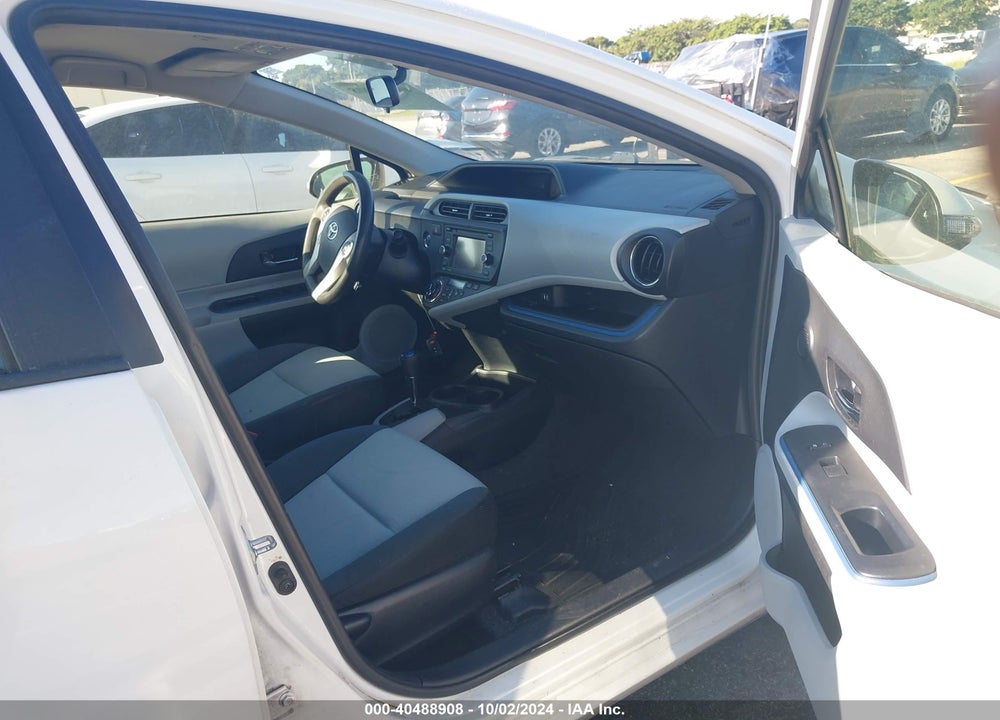 2012 TOYOTA PRIUS C THREE VIN: JTDKDTB38C1504204