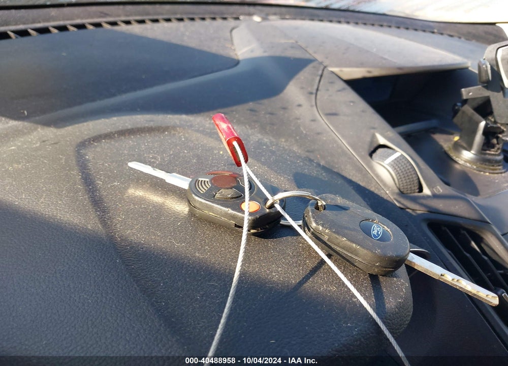 2015 FORD ESCAPE S VIN: 1FMCU0F74FUA23526