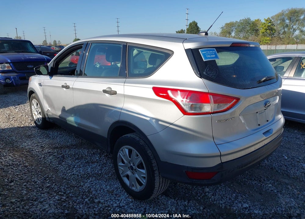 2015 FORD ESCAPE S VIN: 1FMCU0F74FUA23526
