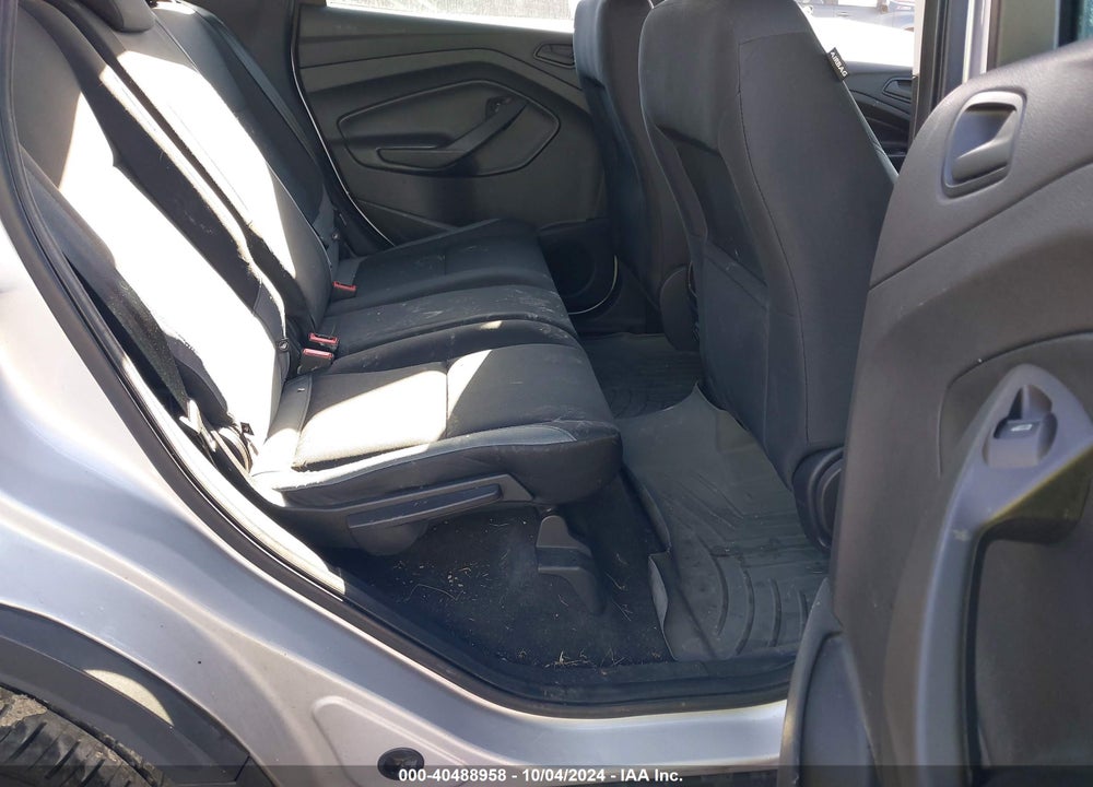 2015 FORD ESCAPE S VIN: 1FMCU0F74FUA23526