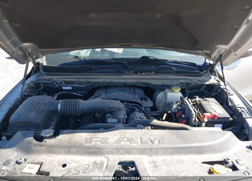 2019 RAM 1500 REBEL QUAD CAB 4X4 6'4 BOX VIN: 1C6SRFET8KN848564