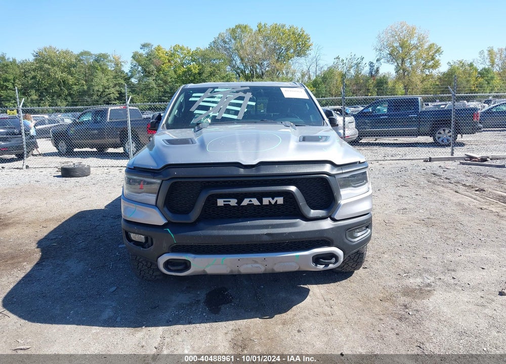 2019 RAM 1500 REBEL QUAD CAB 4X4 6'4 BOX VIN: 1C6SRFET8KN848564