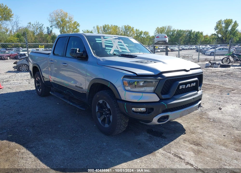 2019 RAM 1500 REBEL QUAD CAB 4X4 6'4 BOX VIN: 1C6SRFET8KN848564